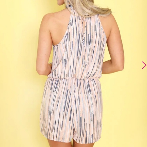 [NWT] Pink Lily Blush Patterned Romper - Picture 2 of 5